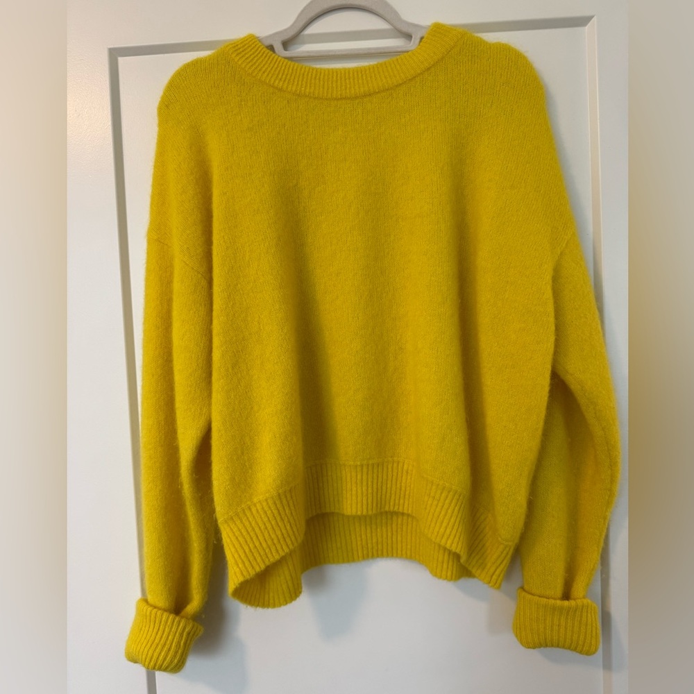 American Vintage Bright Yellow Crew Neck Sweater